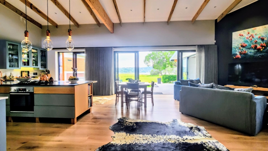 3 Bedroom Property for Sale in Brenton On Lake Western Cape